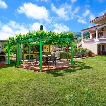 Apartment Melina 1 *